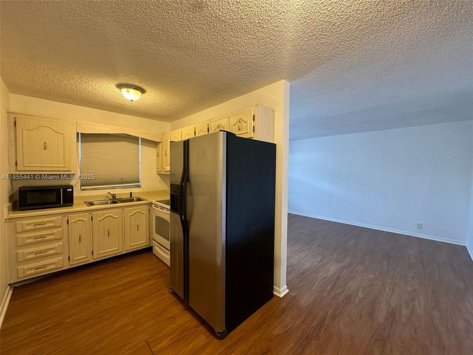 Недавно арендовано: $1,500 (1 спален, 1 ванн, 600 Квадратных фут)