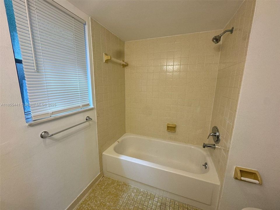 Недавно арендовано: $1,500 (1 спален, 1 ванн, 600 Квадратных фут)