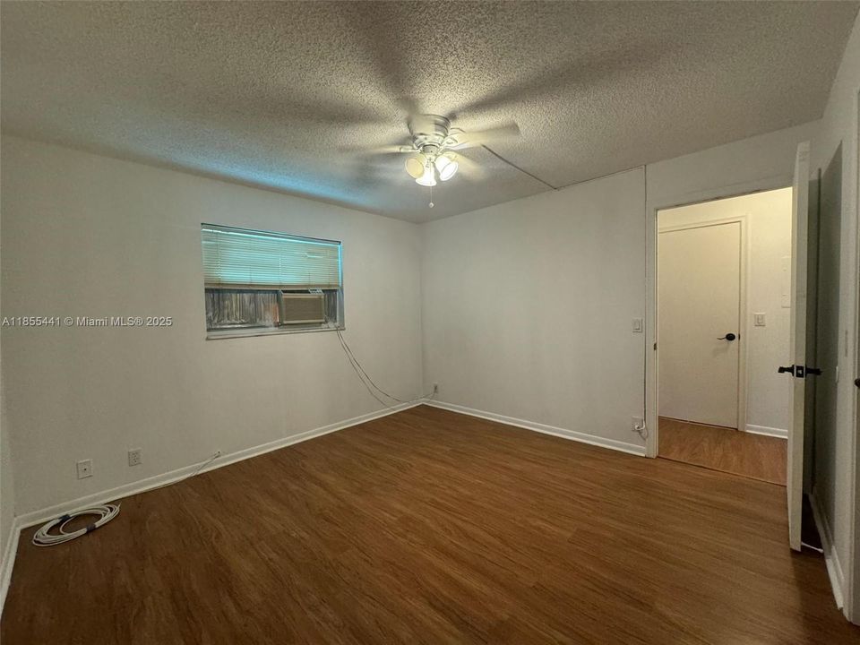 Недавно арендовано: $1,500 (1 спален, 1 ванн, 600 Квадратных фут)