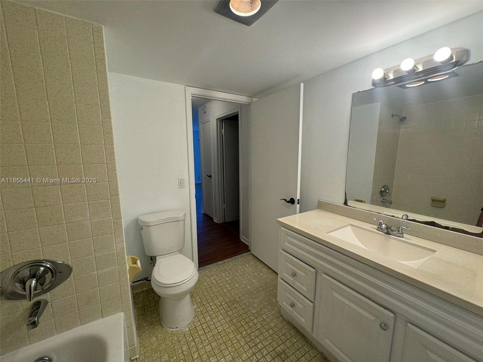 Недавно арендовано: $1,500 (1 спален, 1 ванн, 600 Квадратных фут)