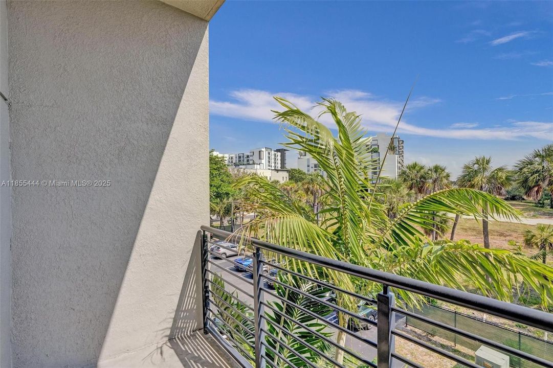 For Rent: $5,000 (3 beds, 3 baths, 1907 Square Feet)