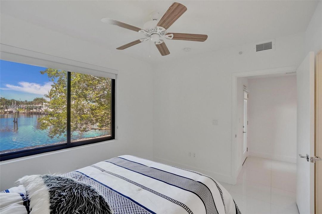 For Rent: $5,000 (3 beds, 3 baths, 1907 Square Feet)