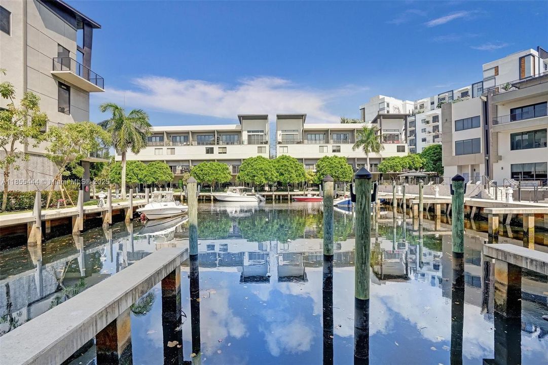 For Rent: $5,000 (3 beds, 3 baths, 1907 Square Feet)