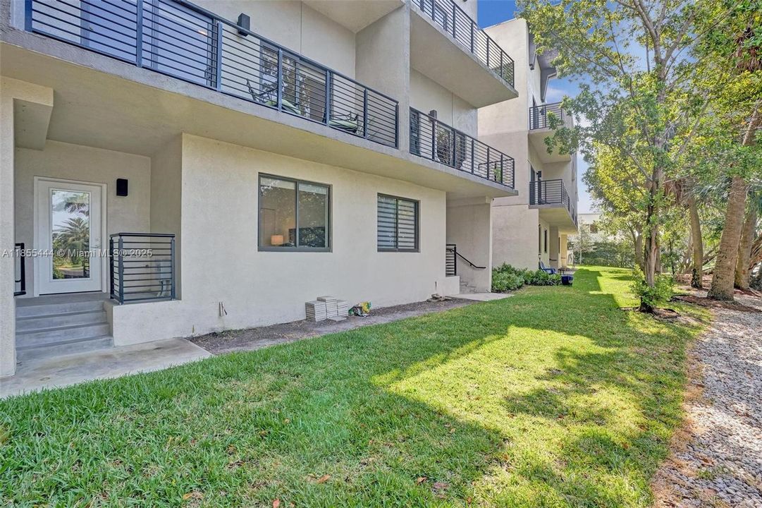 For Rent: $5,000 (3 beds, 3 baths, 1907 Square Feet)