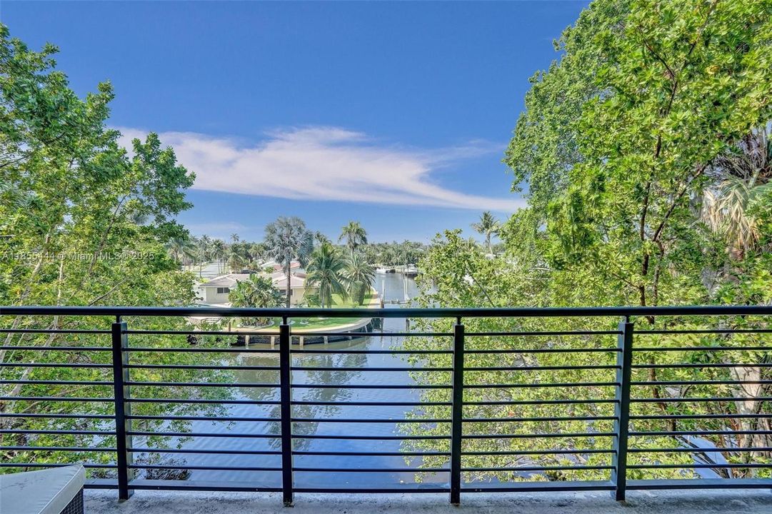 For Rent: $5,000 (3 beds, 3 baths, 1907 Square Feet)