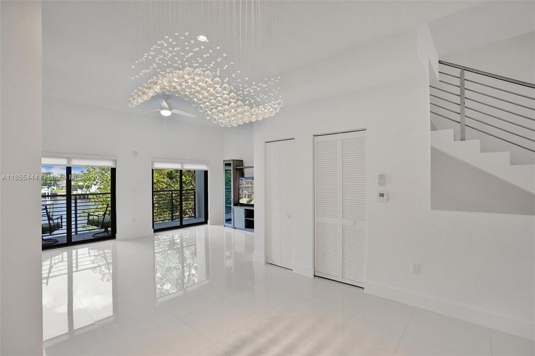 For Rent: $5,000 (3 beds, 3 baths, 1907 Square Feet)