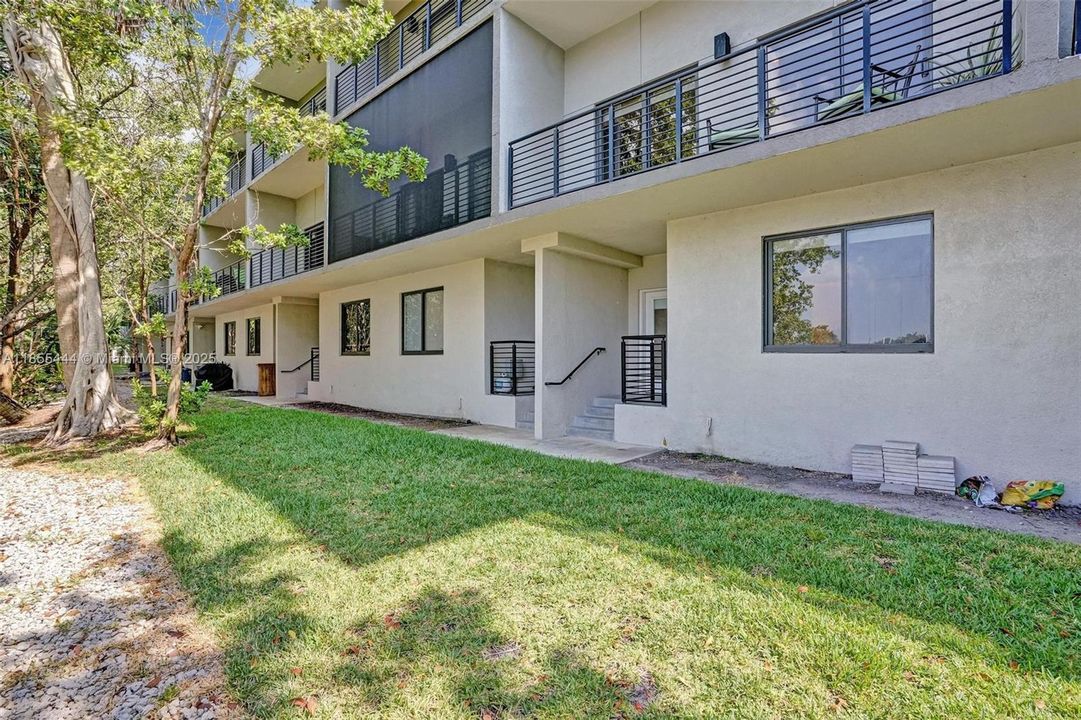 For Rent: $5,000 (3 beds, 3 baths, 1907 Square Feet)