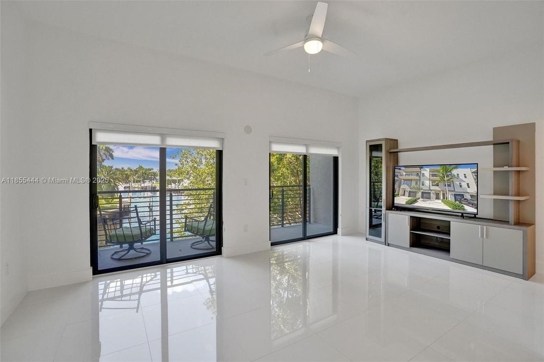 For Rent: $5,000 (3 beds, 3 baths, 1907 Square Feet)