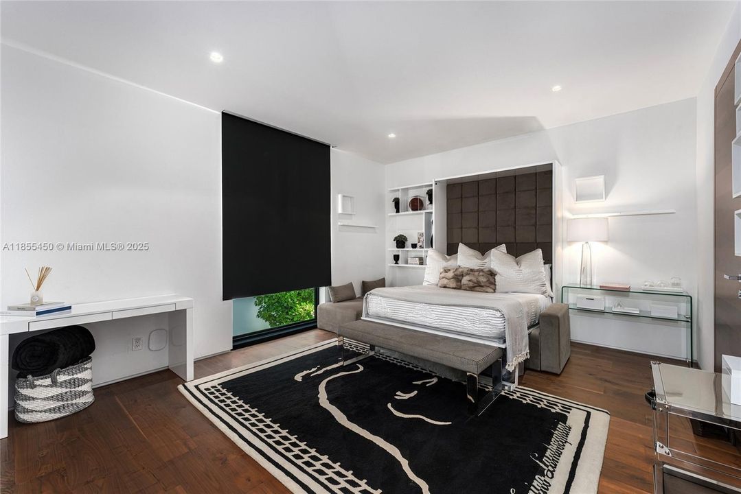 For Sale: $14,800,000 (5 beds, 7 baths, 5406 Square Feet)