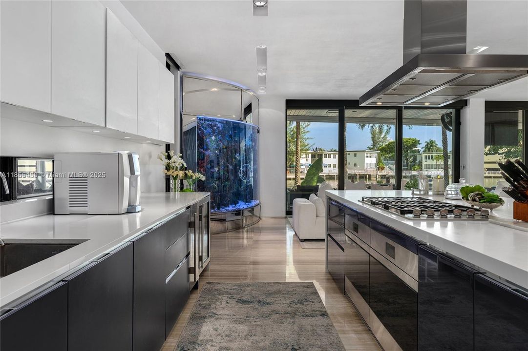 For Sale: $14,800,000 (5 beds, 7 baths, 5406 Square Feet)