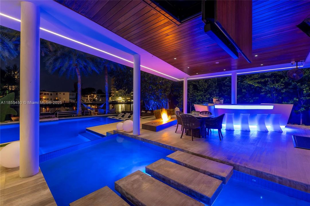 For Sale: $14,800,000 (5 beds, 7 baths, 5406 Square Feet)