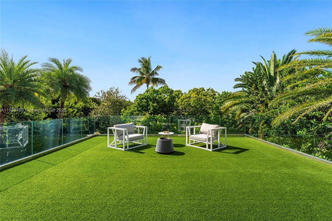 For Sale: $14,800,000 (5 beds, 7 baths, 5406 Square Feet)