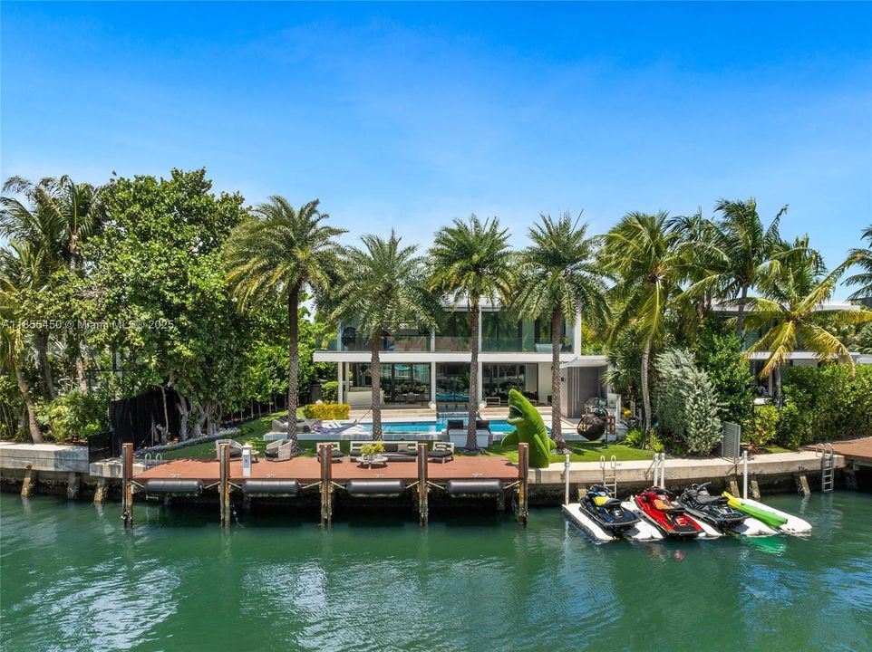 For Sale: $14,800,000 (5 beds, 7 baths, 5406 Square Feet)