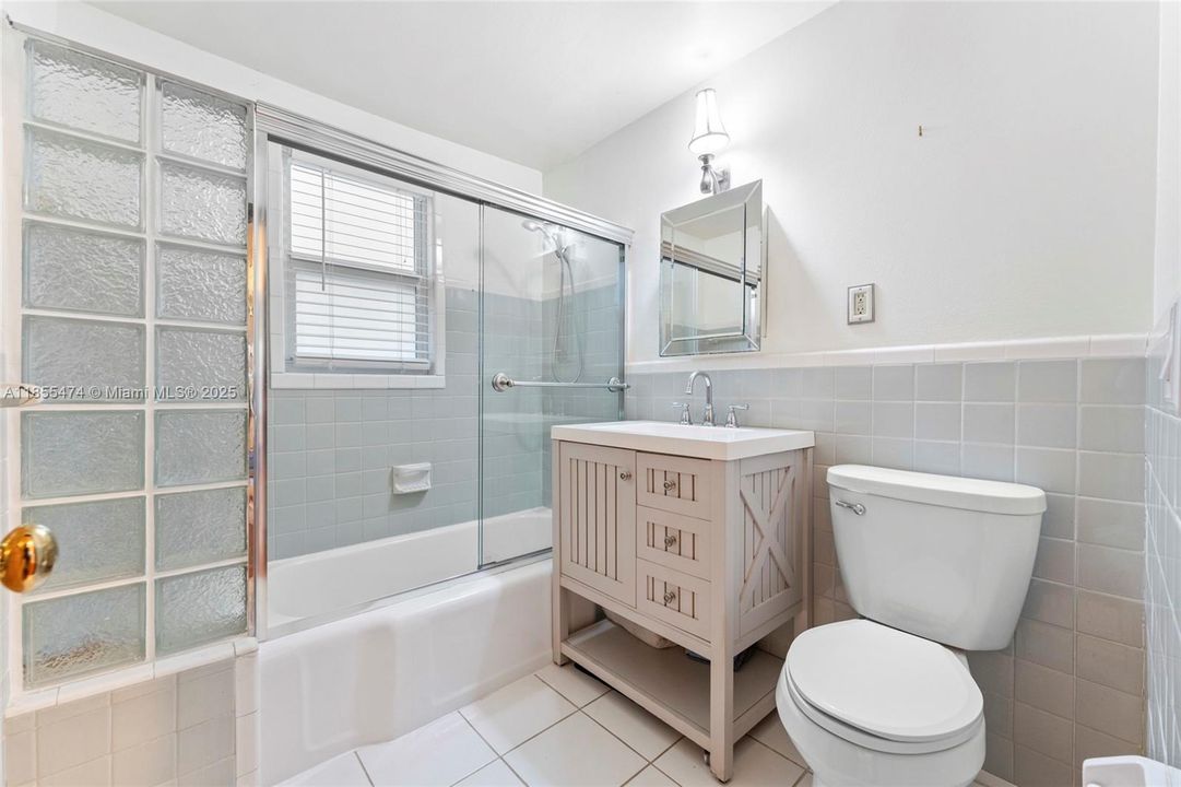 For Rent: $8,900 (3 beds, 3 baths, 3128 Square Feet)