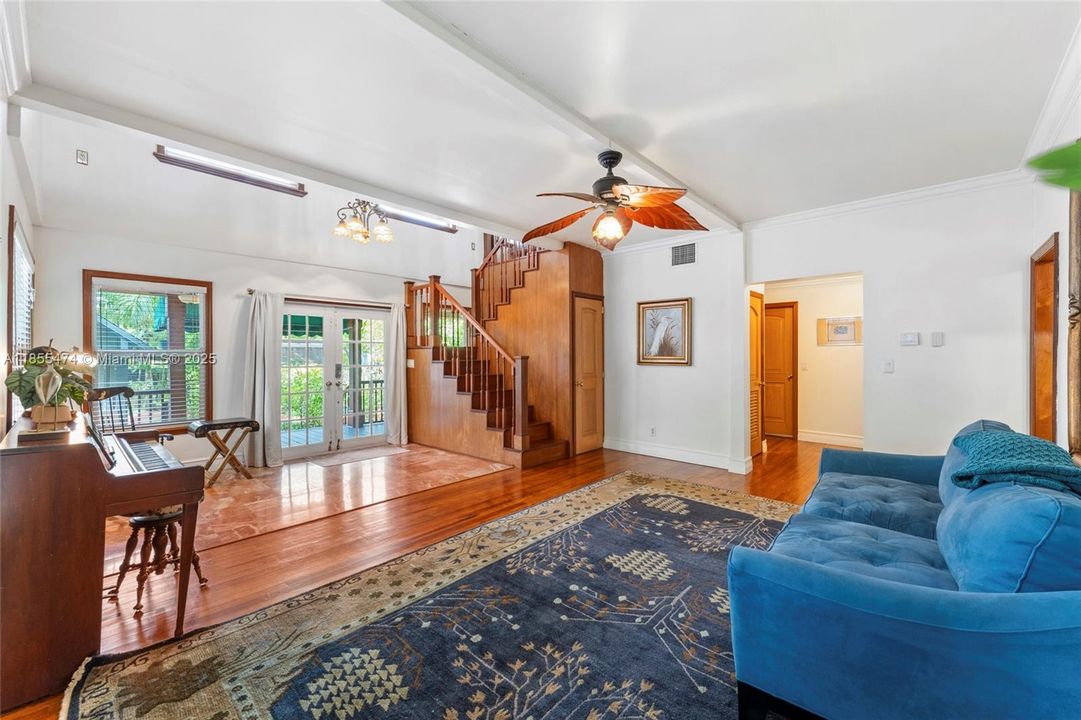 For Rent: $8,900 (3 beds, 3 baths, 3128 Square Feet)