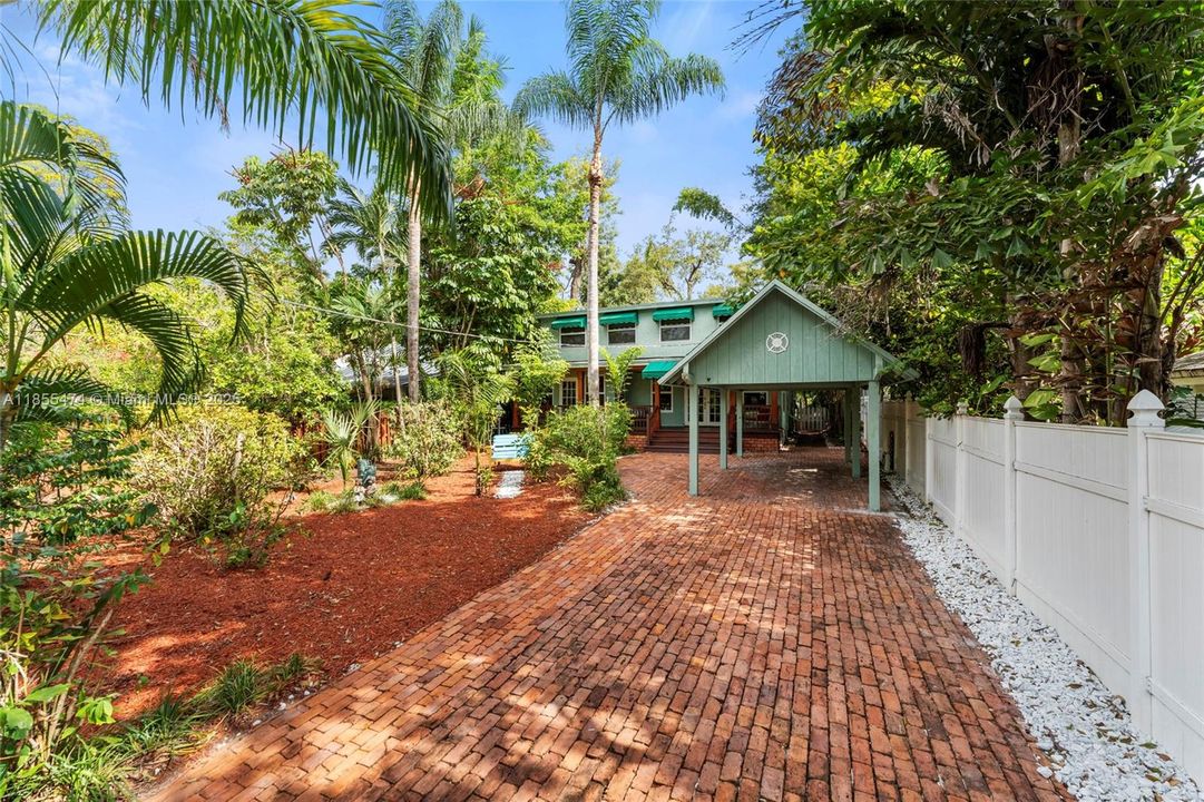 For Rent: $8,900 (3 beds, 3 baths, 3128 Square Feet)