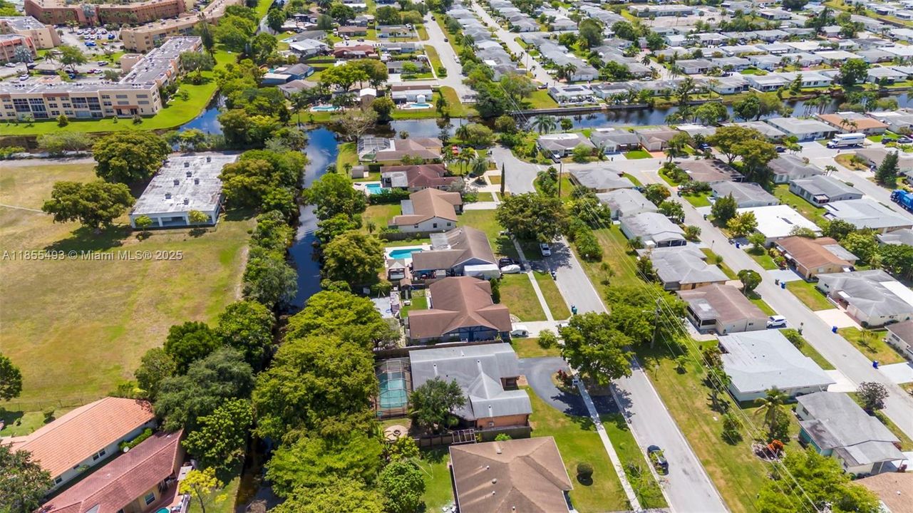 Recently Rented: $3,900 (3 beds, 2 baths, 1938 Square Feet)