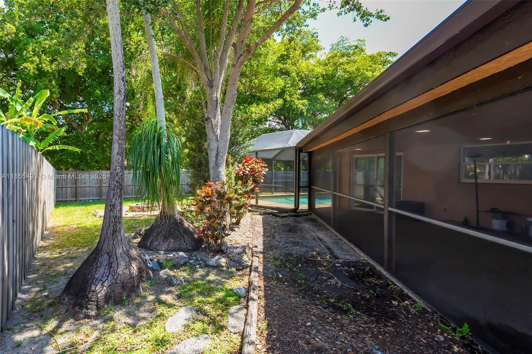 Recently Rented: $3,900 (3 beds, 2 baths, 1938 Square Feet)