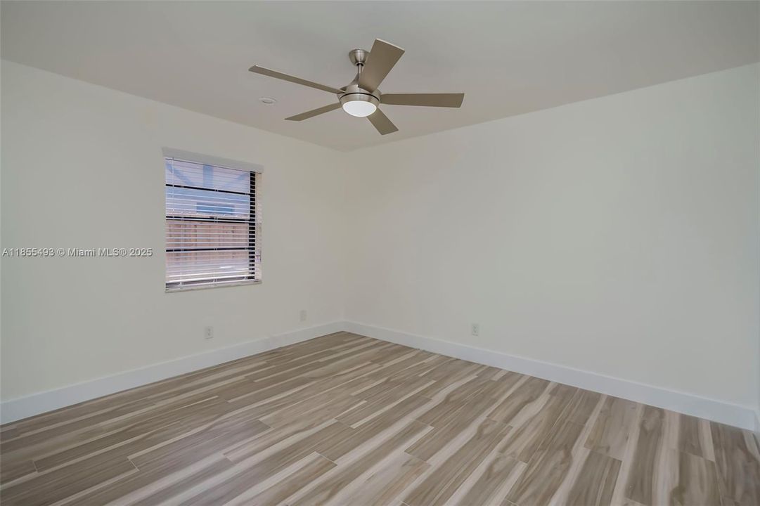 Recently Rented: $3,900 (3 beds, 2 baths, 1938 Square Feet)