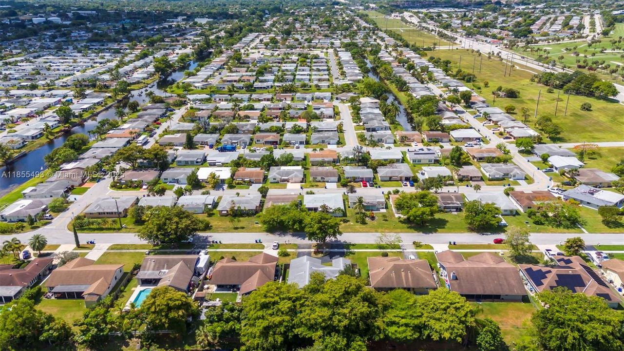 Recently Rented: $3,900 (3 beds, 2 baths, 1938 Square Feet)