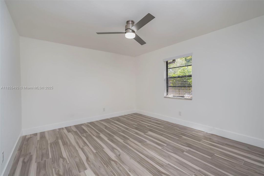 Recently Rented: $3,900 (3 beds, 2 baths, 1938 Square Feet)