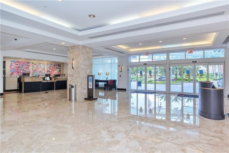 For Sale: $165,000 (1 beds, 1 baths, 548 Square Feet)