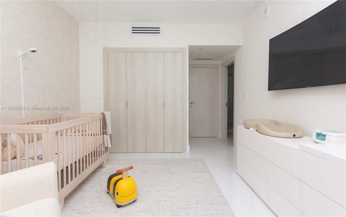 For Sale: $720,000 (2 beds, 2 baths, 1118 Square Feet)