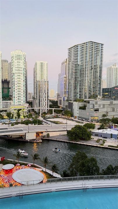 For Sale: $720,000 (2 beds, 2 baths, 1118 Square Feet)