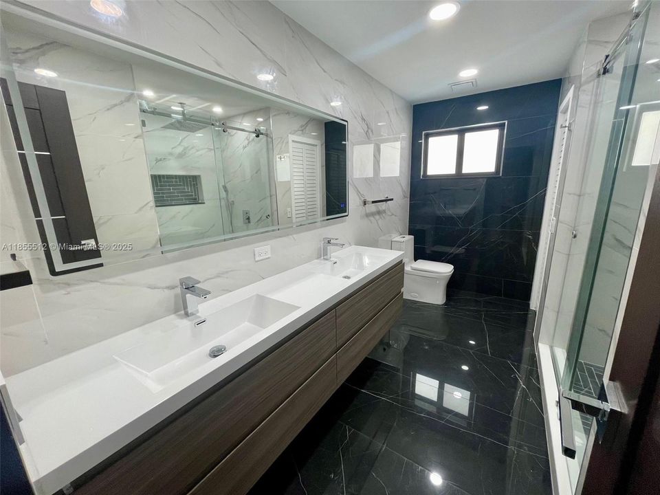 В аренду: $9,750 (5 спален, 3 ванн, 4000 Квадратных фут)