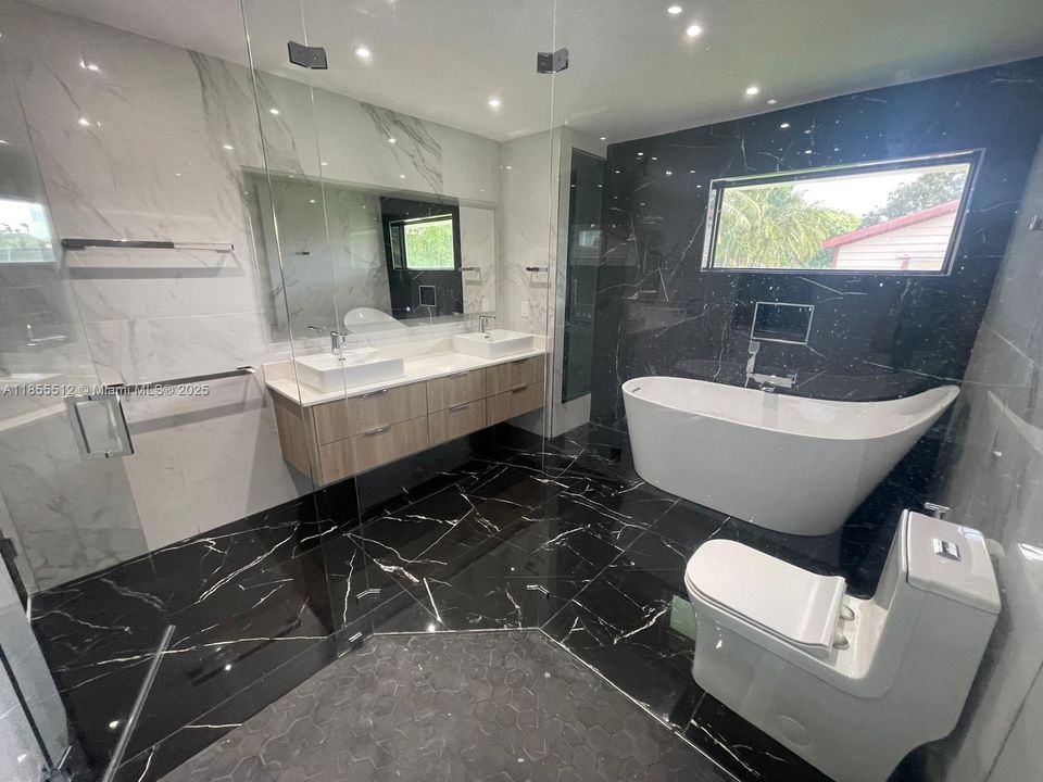 В аренду: $9,750 (5 спален, 3 ванн, 4000 Квадратных фут)