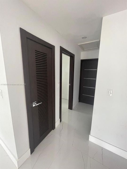 В аренду: $9,750 (5 спален, 3 ванн, 4000 Квадратных фут)