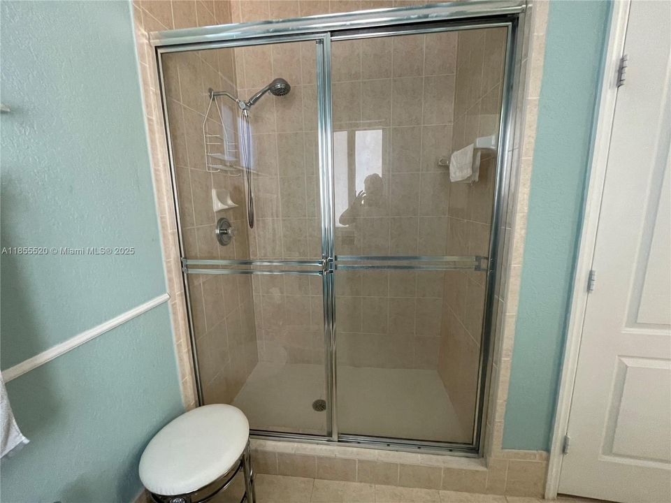 最近租的: $5,000 (4 贝兹, 2 浴室, 2044 平方英尺)