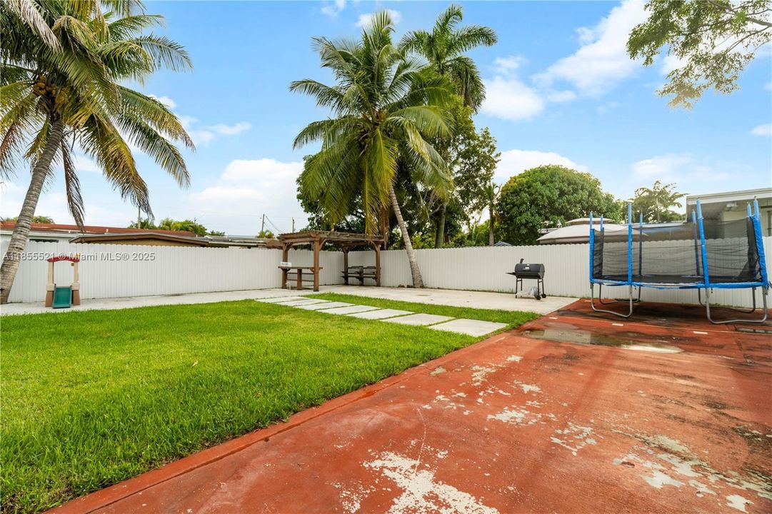 Vendido Recientemente: $580,000 (2 camas, 1 baños, 1183 Pies cuadrados)