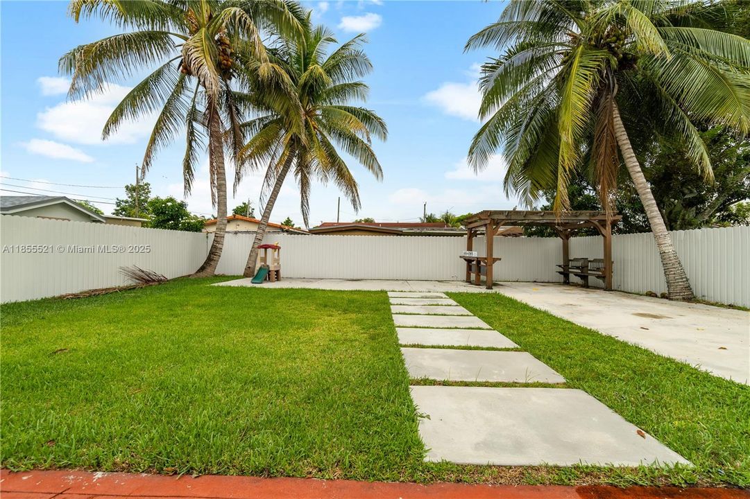 Vendido Recientemente: $580,000 (2 camas, 1 baños, 1183 Pies cuadrados)