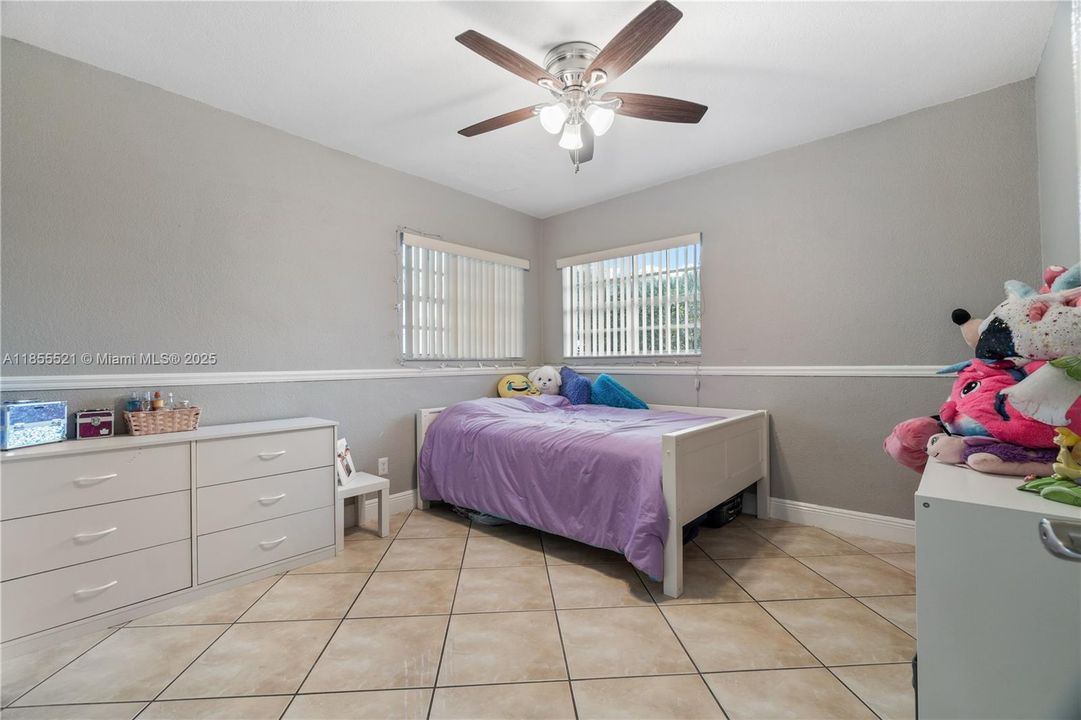 Vendido Recientemente: $580,000 (2 camas, 1 baños, 1183 Pies cuadrados)