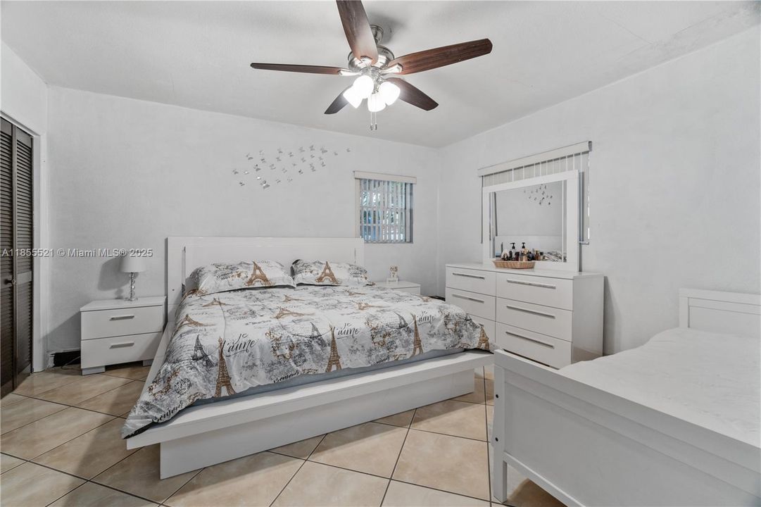 Vendido Recientemente: $580,000 (2 camas, 1 baños, 1183 Pies cuadrados)