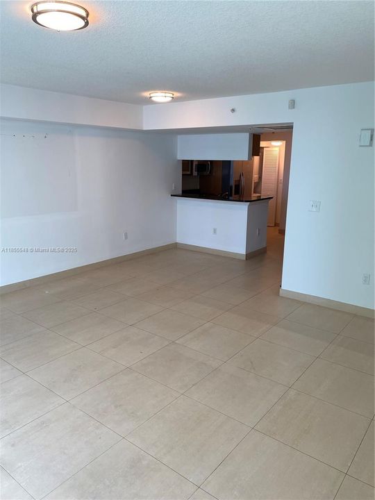 Recently Sold: $425,000 (1 beds, 1 baths, 902 Square Feet)