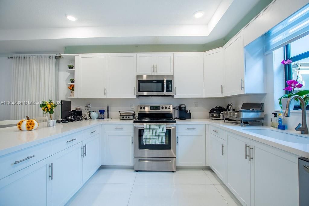 En Venta: $545,000 (3 camas, 2 baños, 1646 Pies cuadrados)