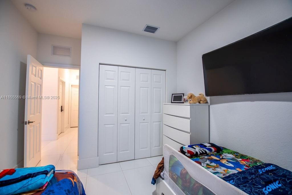 En Venta: $545,000 (3 camas, 2 baños, 1646 Pies cuadrados)