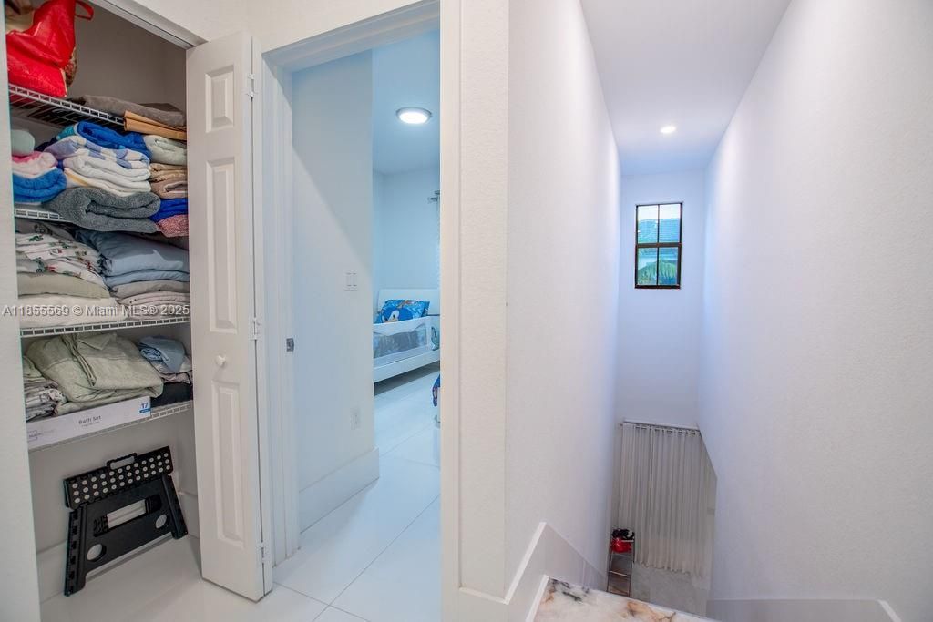 En Venta: $545,000 (3 camas, 2 baños, 1646 Pies cuadrados)