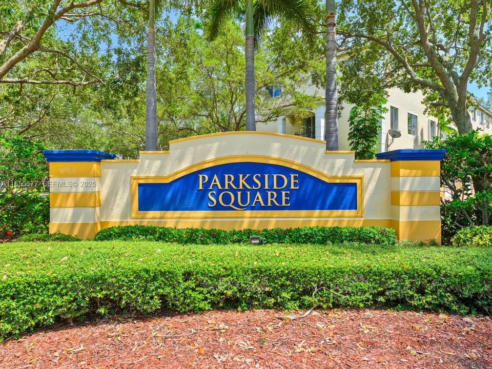 Parkside Square, located minute away to shopping center and I 95.