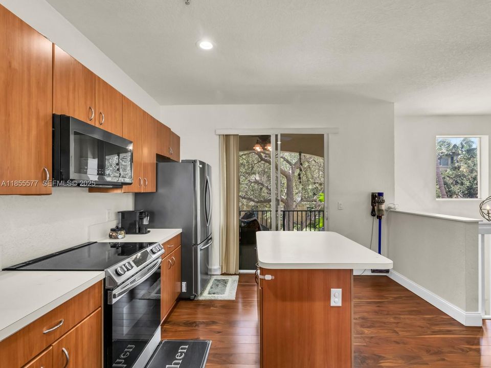 For Sale: $424,000 (3 beds, 2 baths, 1739 Square Feet)