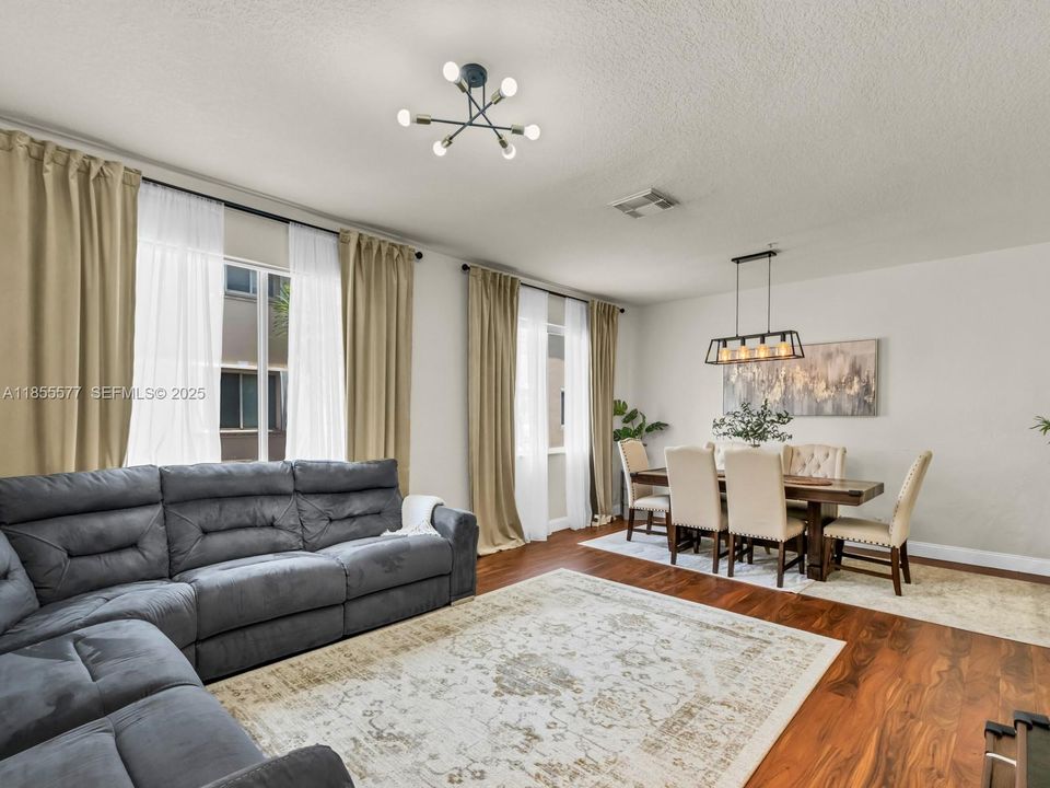 For Sale: $424,000 (3 beds, 2 baths, 1739 Square Feet)