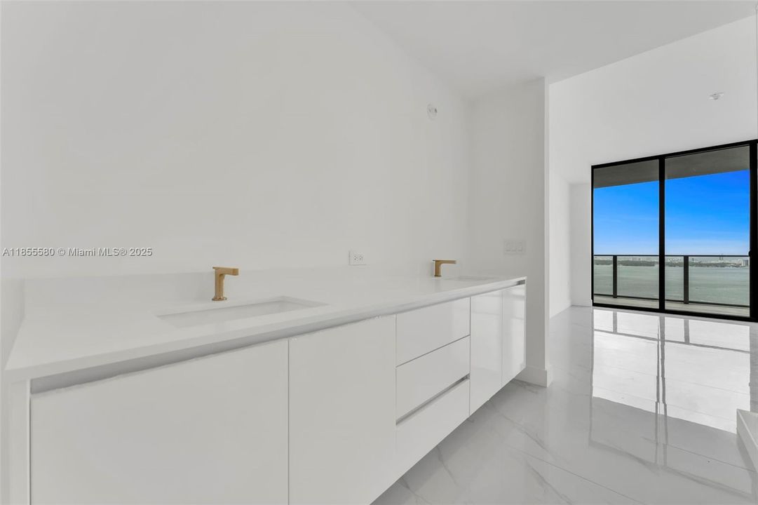 На продажу: $1,950,000 (3 спален, 3 ванн, 1545 Квадратных фут)