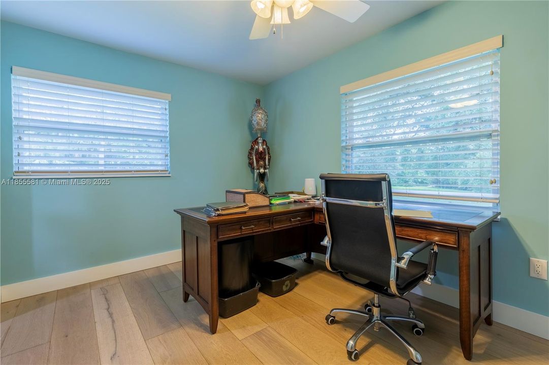 待售: $1,353,750 (5 贝兹, 3 浴室, 2422 平方英尺)