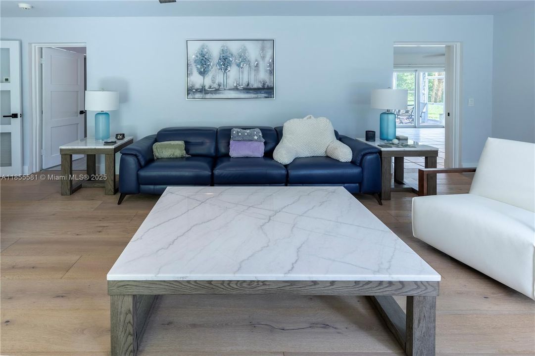 待售: $1,353,750 (5 贝兹, 3 浴室, 2422 平方英尺)