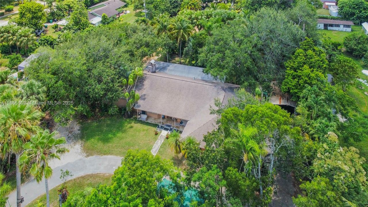 boathouse and house very private from trees