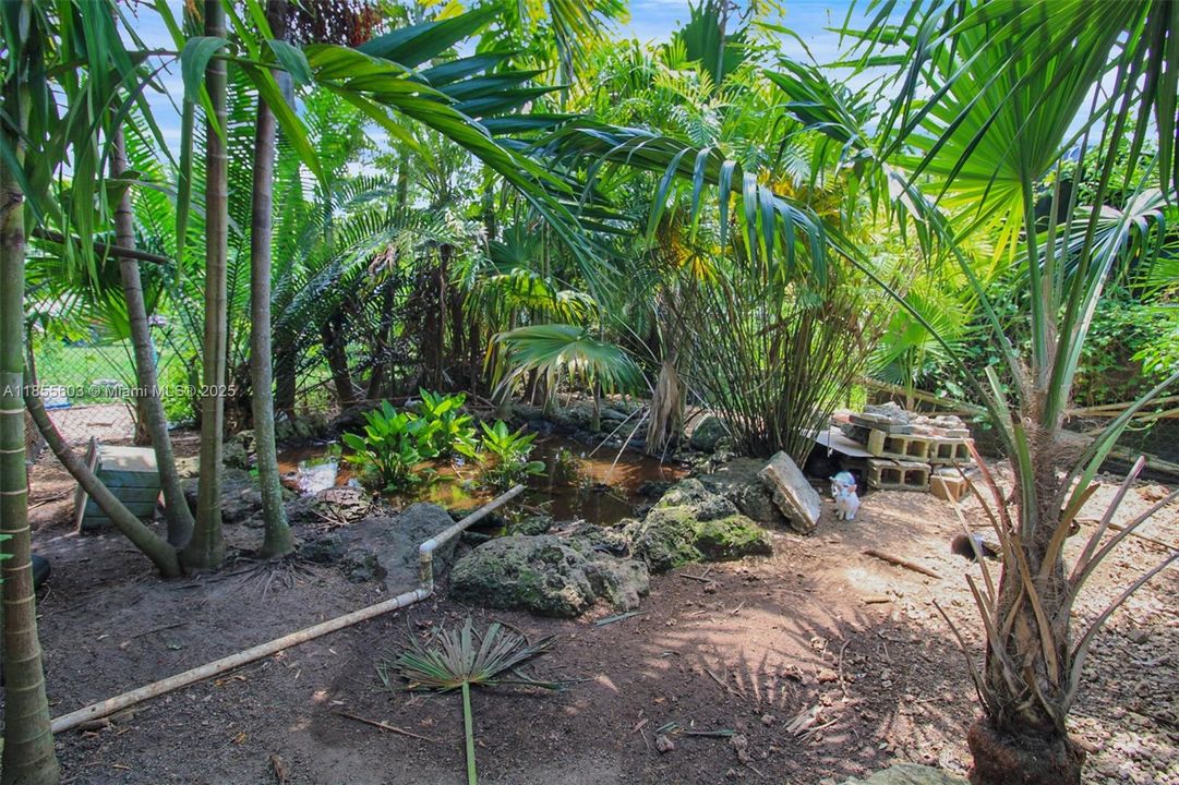 Недавно продано: $895,000 (4 спален, 2 ванн, 2921 Квадратных фут)