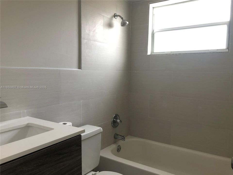 Под контрактом: $1,700 (2 спален, 2 ванн, 0 Квадратных фут)