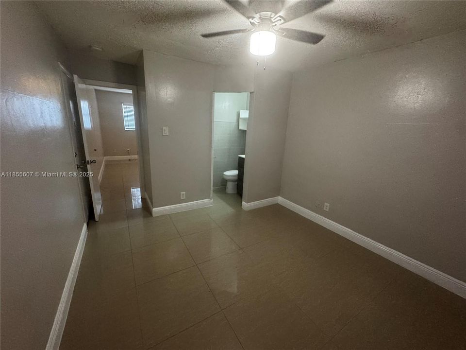 Под контрактом: $1,700 (2 спален, 2 ванн, 0 Квадратных фут)